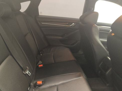 Used 2018 Honda Accord Sport image 19