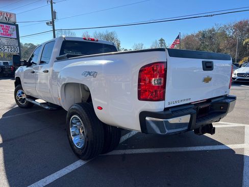 Used 2013 Chevrolet Silverado 3500 LT w/ Convenience Package image 2