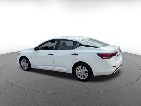 Used 2025 Nissan Sentra S FWD image 8
