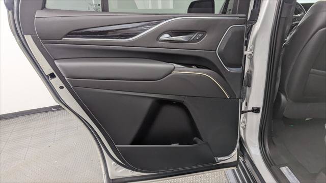 Used 2021 Cadillac Escalade Sport RWD image 16
