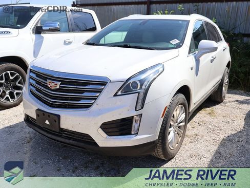 Used 2017 Cadillac XT5 FWD image 1