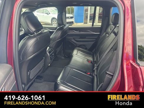 Used 2024 Jeep Grand Cherokee Limited AWD/4WD image 27