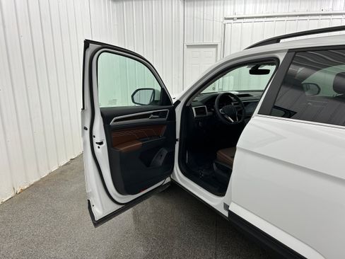 Used 2023 Volkswagen Atlas SE AWD/4WD image 21