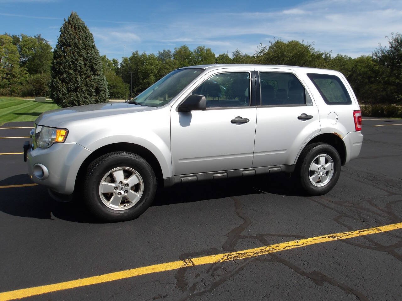 Used 2012 Ford Escape XLS FWD image 1