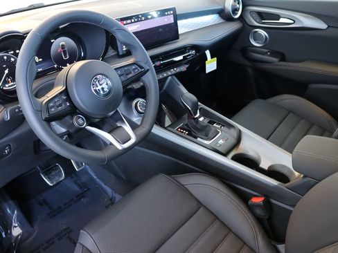 New 2026 Alfa Romeo Tonale Base w/ Black Premium Package image 21