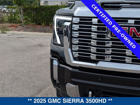 Used 2025 GMC Sierra 3500 Denali w/ Denali Reserve Package AWD/4WD image 10