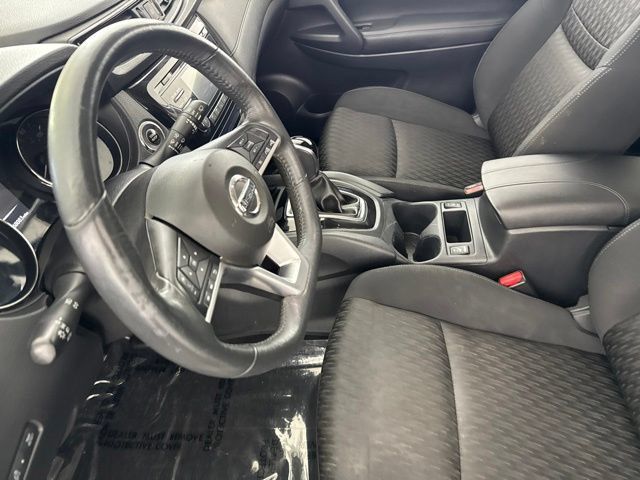 Used 2017 Nissan Rogue SV AWD/4WD image 20