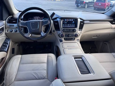 Used 2019 GMC Yukon XL Denali w/ Denali Ultimate Package AWD/4WD image 6
