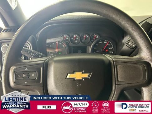 Used 2020 Chevrolet Silverado 1500 Custom w/ Custom Value Package AWD/4WD image 17