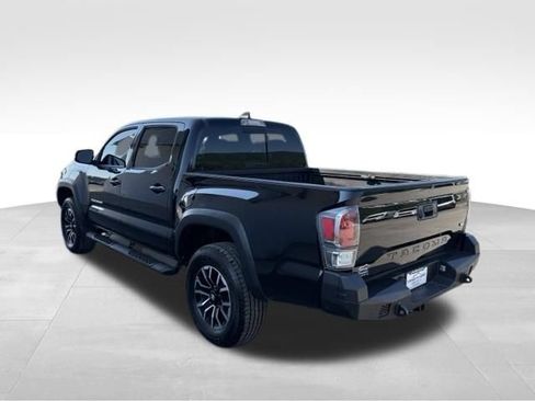 Used 2021 Toyota Tacoma TRD Off-Road AWD/4WD image 11