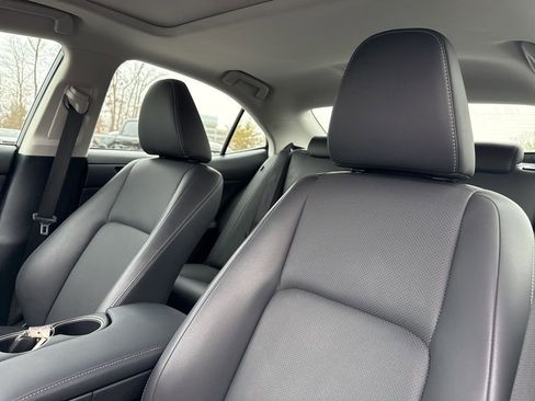 Used 2017 Lexus IS 300 300 image 6