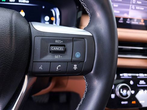 Used 2023 INFINITI QX60 Sensory w/ Vision Package AWD/4WD image 39