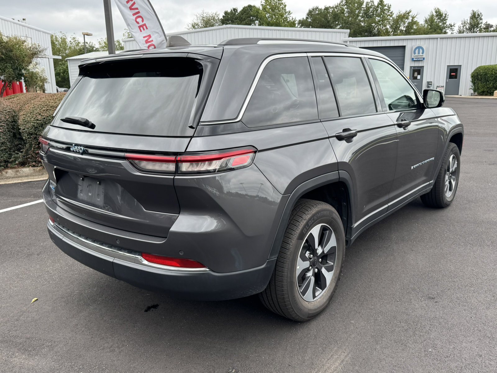 Used 2024 Jeep Grand Cherokee Limited 4xe AWD/4WD image 5