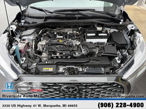 Used 2025 Toyota Corolla Cross XLE image 1