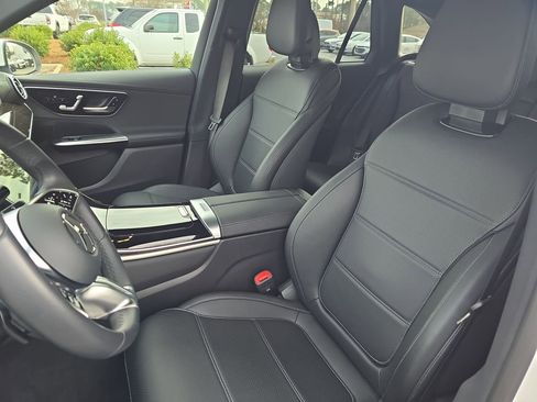 Certified 2025 Mercedes-Benz GLC 300 image 15