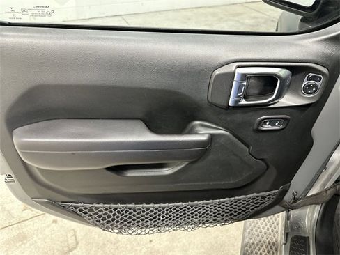 Used 2018 Jeep Wrangler Unlimited Sport S image 16