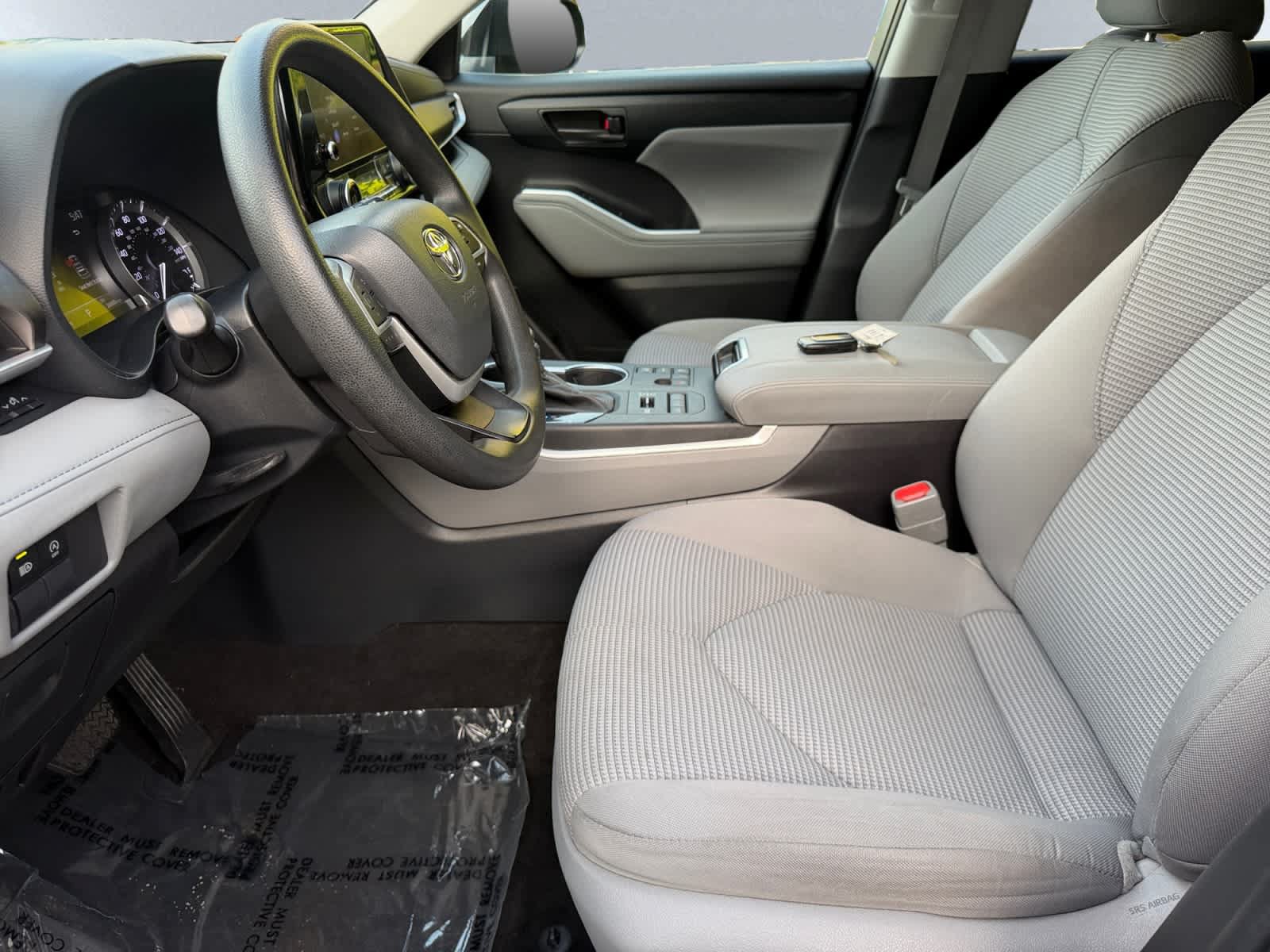 Used 2023 Toyota Highlander L AWD/4WD image 30