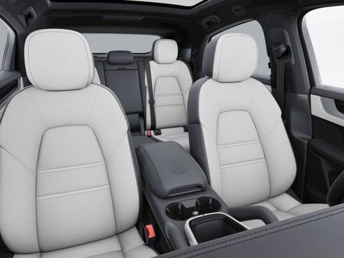 Certified 2025 Porsche Cayenne Coupe AWD/4WD image 10