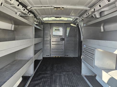Used 2018 Chevrolet Express 2500 w/ Driver Convenience Package RWD image 52