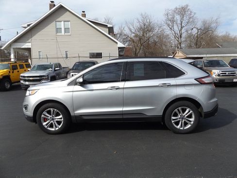 Used 2017 Ford Edge SEL w/ Equipment Group 201A image 9