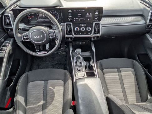 Used 2023 Kia Sorento LX image 24