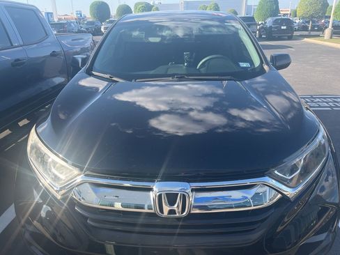 Used 2017 Honda CR-V LX image 2