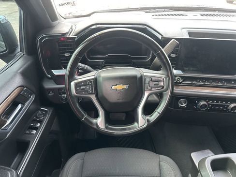 Used 2023 Chevrolet Silverado 1500 LT w/ Protection Package AWD/4WD image 11