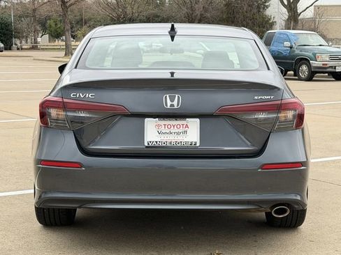 Used 2025 Honda Civic Sport image 5