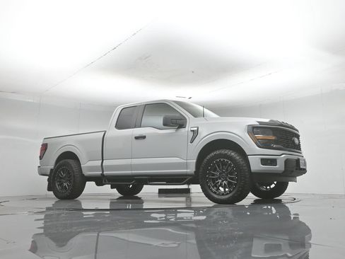 Used 2024 Ford F150 STX RWD image 3