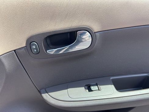 Used 2010 Chevrolet Malibu LS FWD image 29