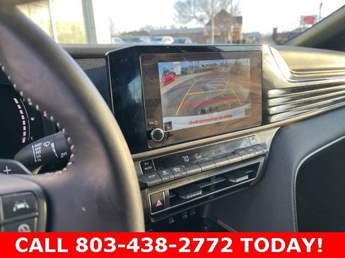 Used 2025 Toyota Camry SE w/ Convenience Package image 23