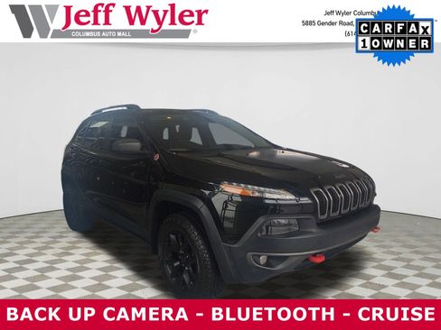 Used 2017 Jeep Cherokee Trailhawk w/ Comfort/Convenience Group image 1