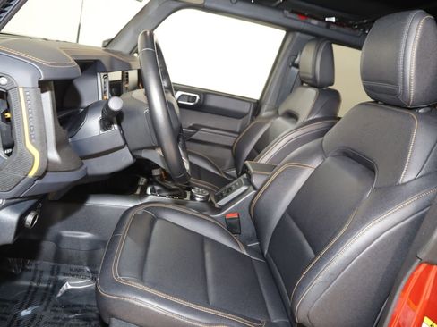 Used 2024 Ford Bronco Badlands AWD/4WD image 9
