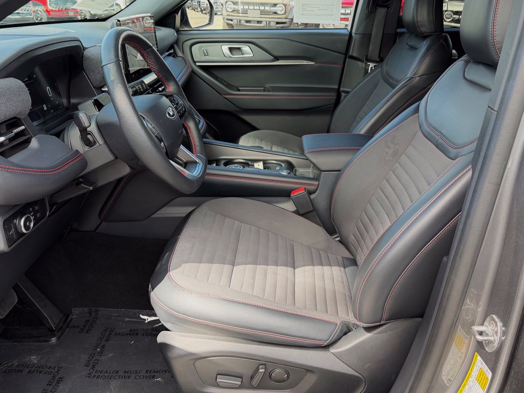 Certified 2025 Ford Explorer ST-Line AWD/4WD image 16
