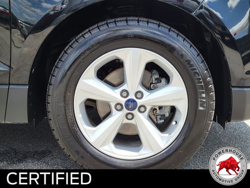 Used 2018 Ford Edge SE FWD image 12