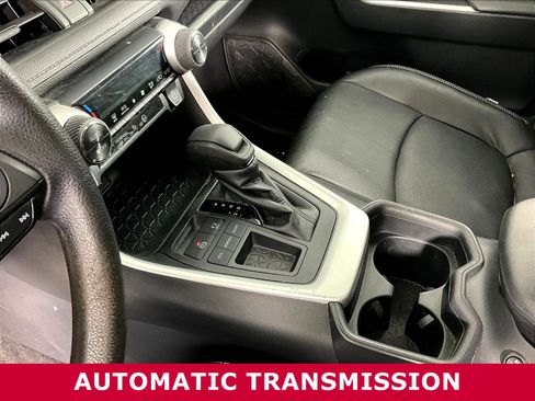 Used 2020 Toyota RAV4 XLE w/ Convenience Package FWD image 14