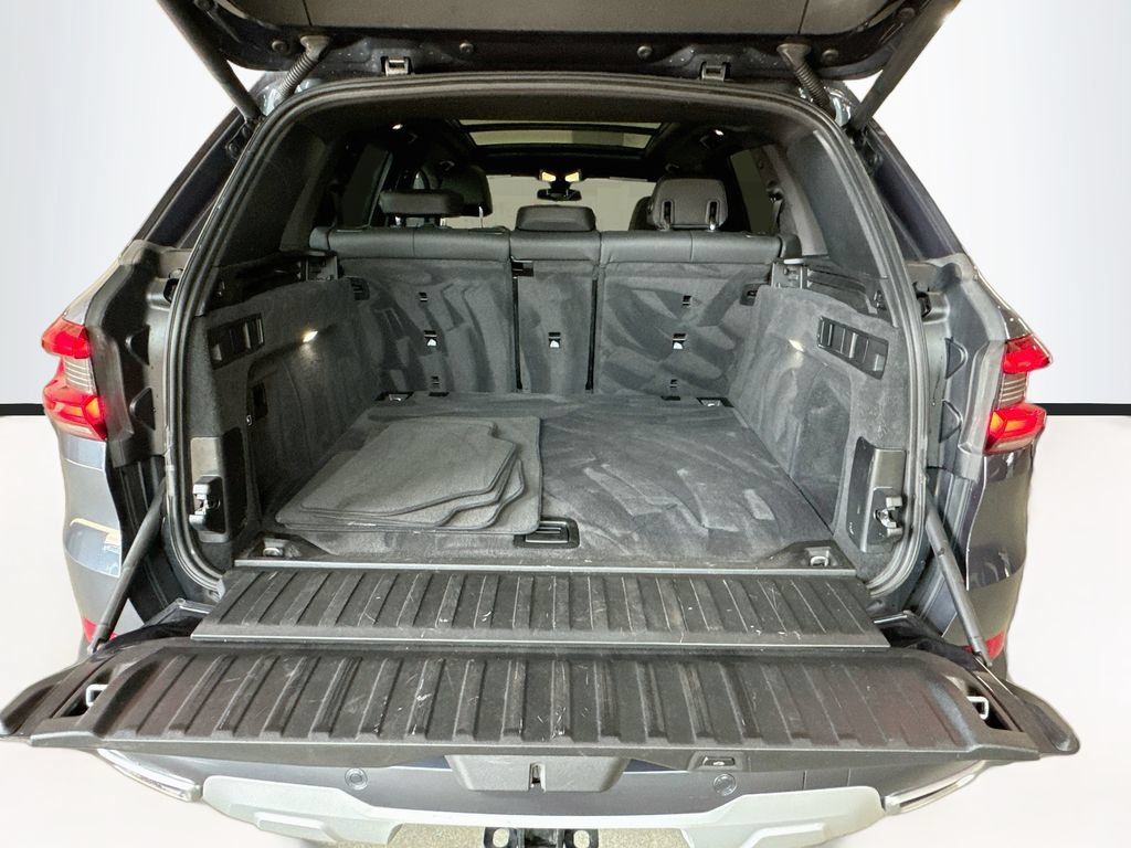 Used 2021 BMW X5 xDrive40i w/ Convenience Package AWD/4WD image 31