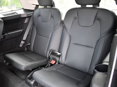 Certified 2024 Volvo XC90 B6 Plus AWD/4WD image 16
