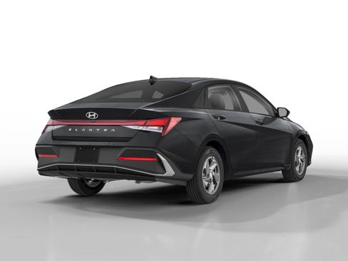 New 2026 Hyundai Elantra SE image 2