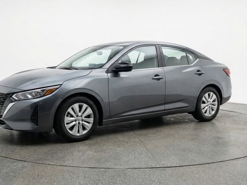 Used 2025 Nissan Sentra S FWD image 3