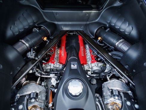 Used 2022 Ferrari SF90 Stradale image 81