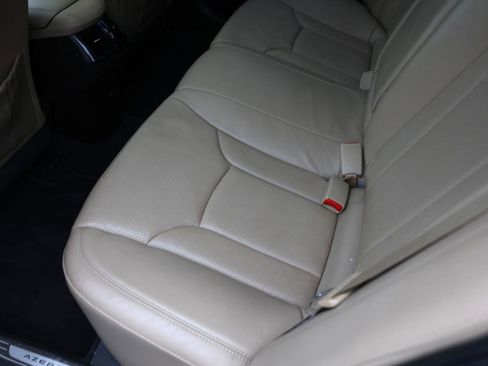 Used 2013 Hyundai Azera w/ Technology Pkg image 8