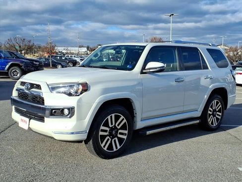 Used 2019 Toyota 4Runner Limited image 9