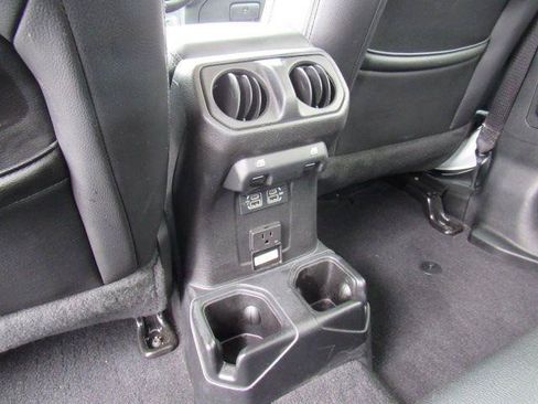 Used 2020 Jeep Gladiator Overland AWD/4WD image 41