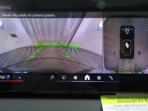 Used 2025 BMW X3 xDrive30i w/ Premium Package image 15