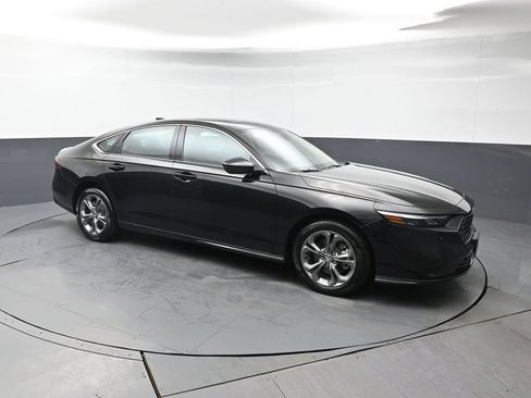 Used 2023 Honda Accord EX-L image 7