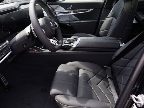 New 2026 BMW 760i xDrive w/ Executive Package image 40