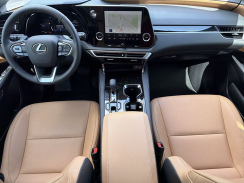 Used 2025 Lexus RX 350 FWD w/ Technology Package image 3