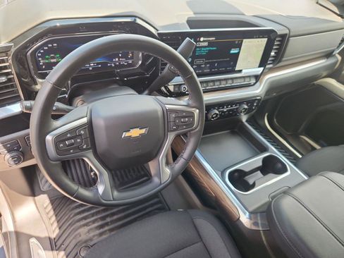 Used 2025 Chevrolet Silverado 2500 LT w/ Texas Edition AWD/4WD image 10