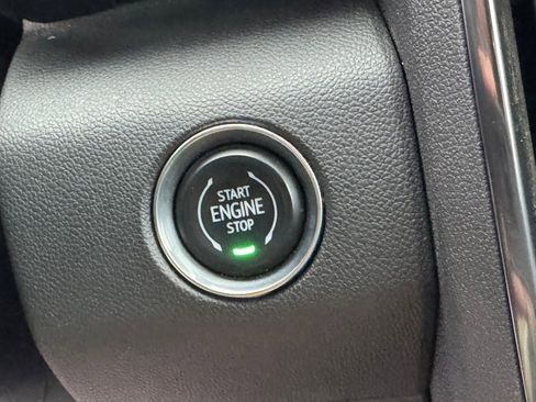 Used 2025 GMC Acadia AT4 w/ Super Cruise Package image 15